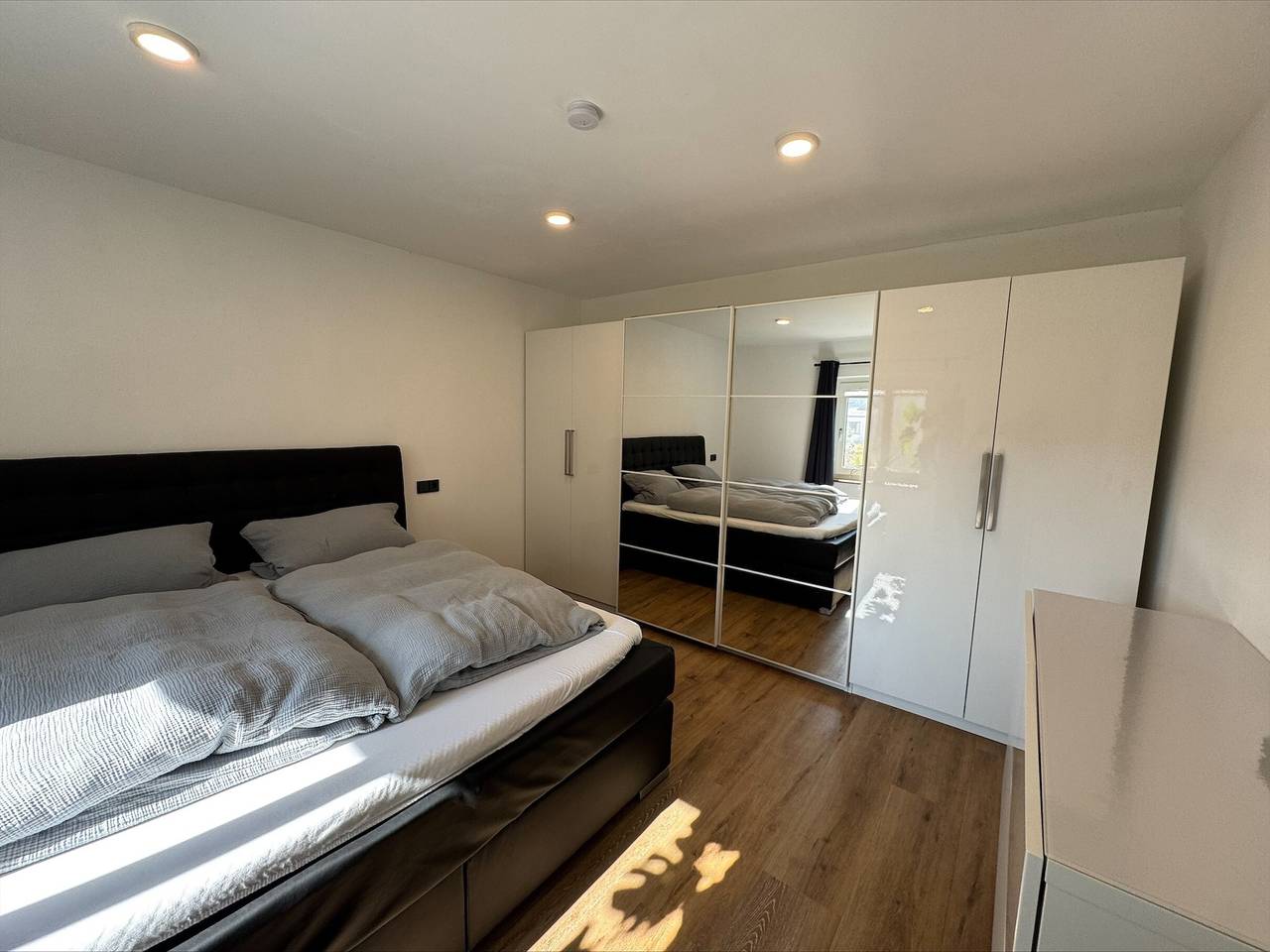 Ganze Wohnung, Ferienwohnung 'Am Biohof' mit privater Terrasse und Wi-Fi in Mengkofen, Ostbayern