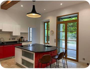 Location de vacances pour 10 personnes, avec terrasse à Capendu