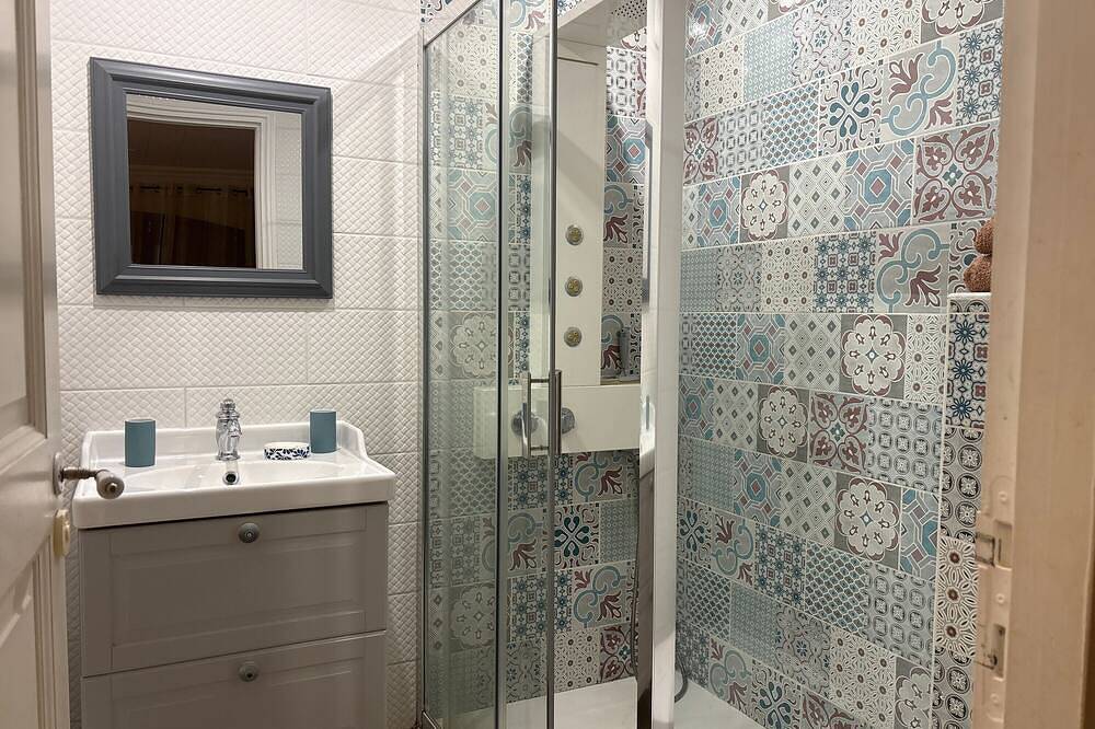 Apartamento entero, Apartamento 'La Miougrano' con terraza y jardín compartidos y Wi-Fi in Plan-d'Orgon, Region de Arles