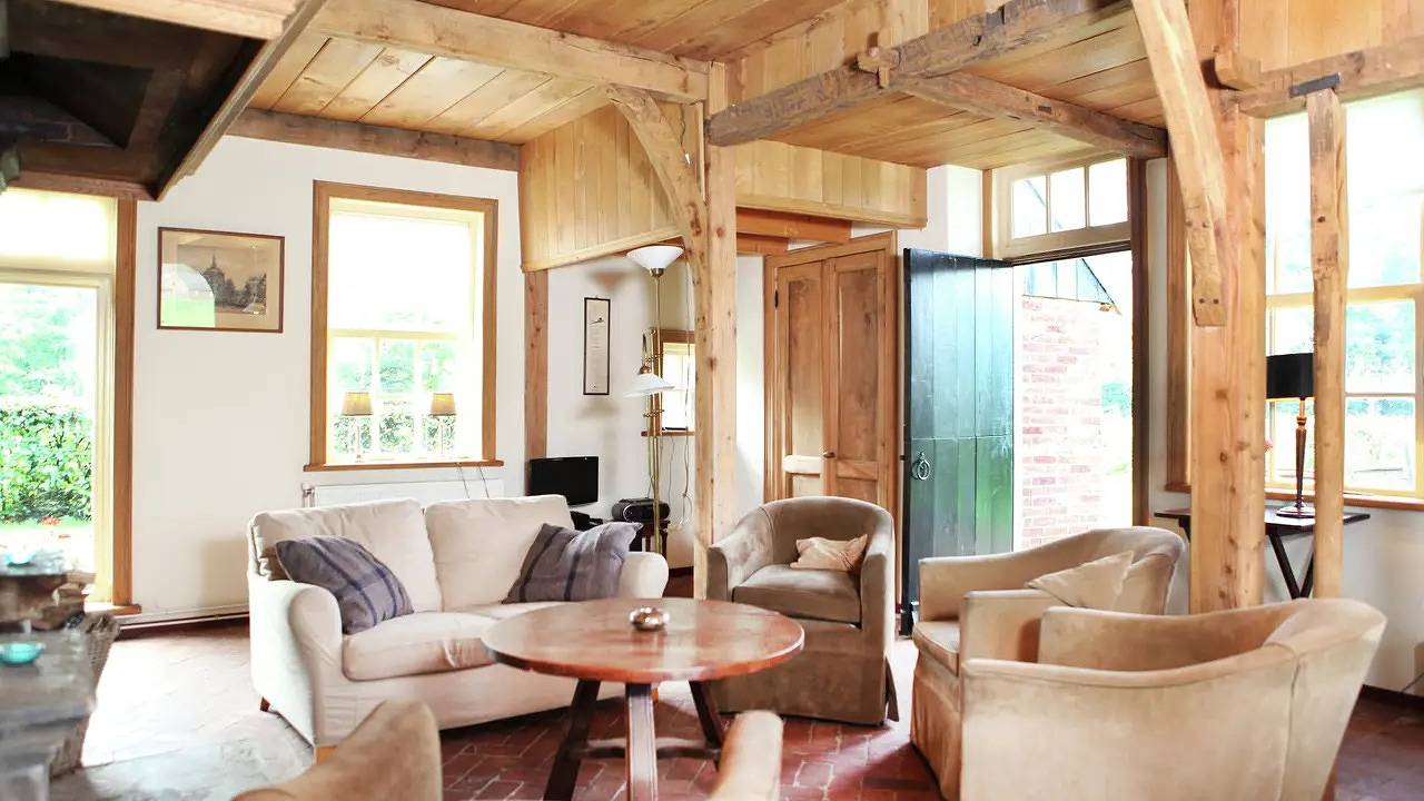 Geheel vakantieappartement, Vakantieappartement voor 7 personen met terras in Enschede, Twente