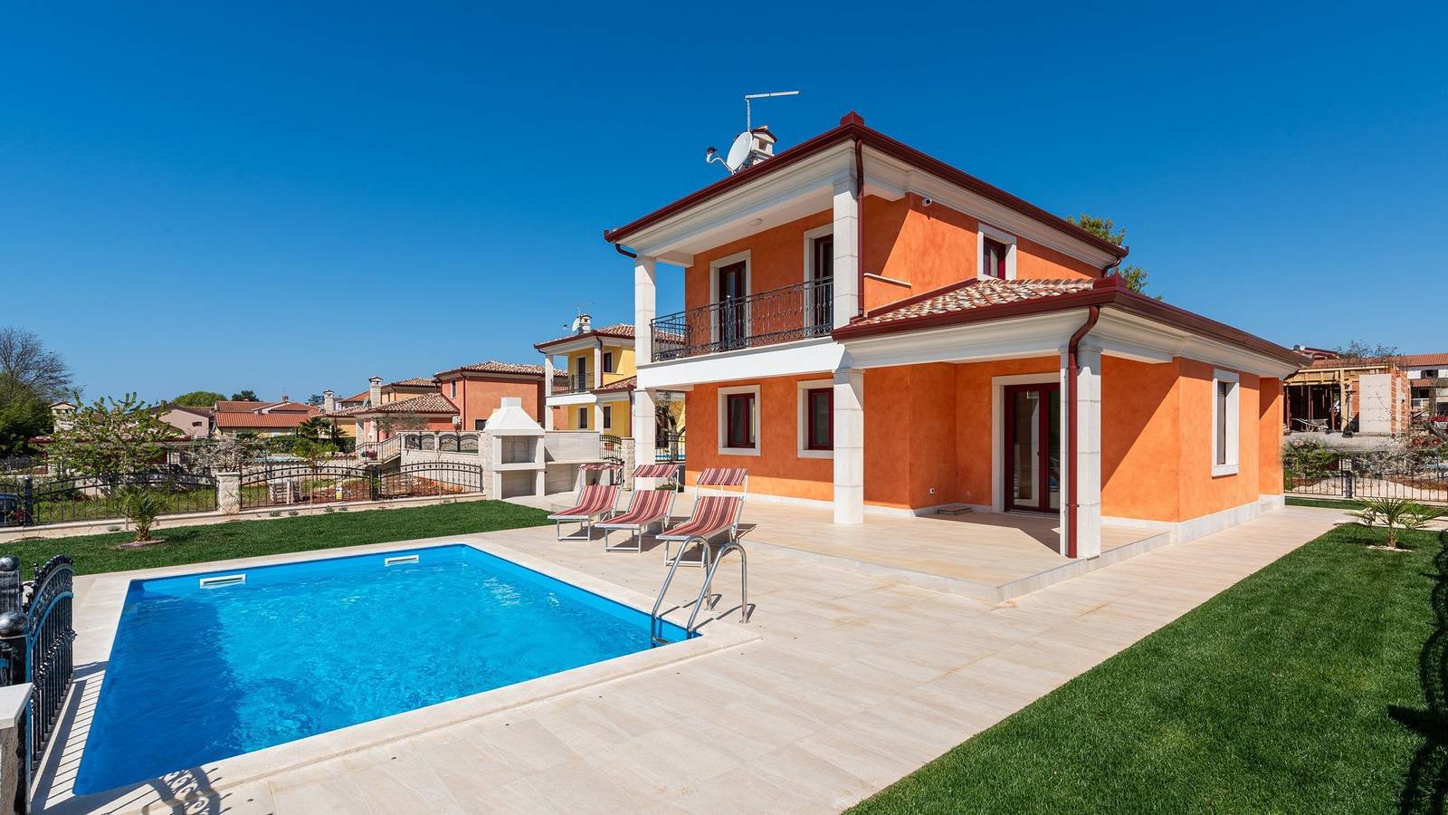 Wunderschöne Villa Nia mit einem privaten Pool  in Karigador, Umag und Umgebung