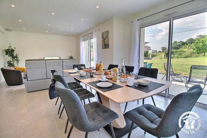 Gîte pour 8 personnes, avec jardin à Penvénan - 3