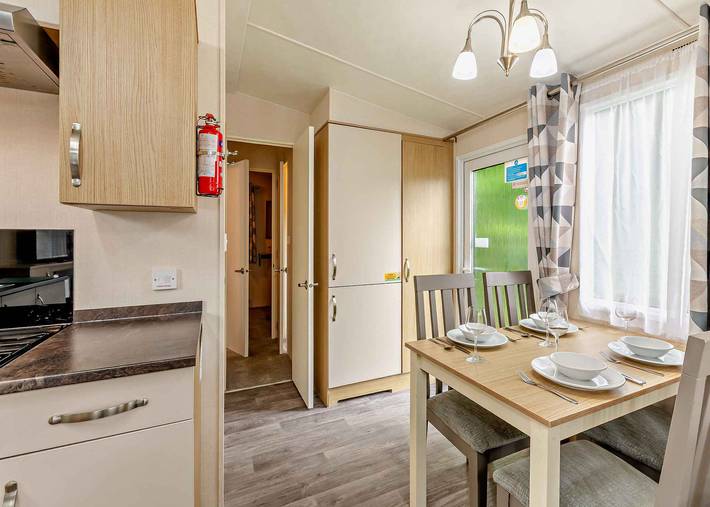 Bronze Premium 2 Bedroom Caravan, Sleeps 6 in Bowness-on-Windermere, Lake District