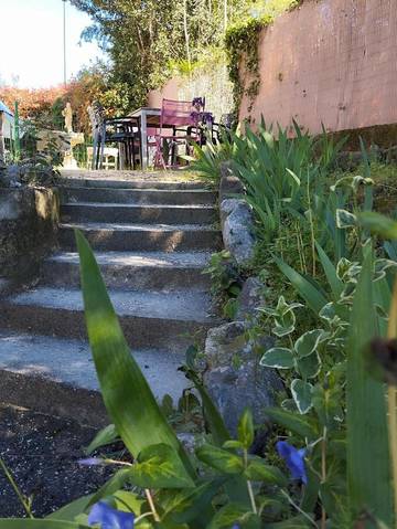 Gîte pour 2 personnes, avec jardin à Saint-Privat-des-Vieux