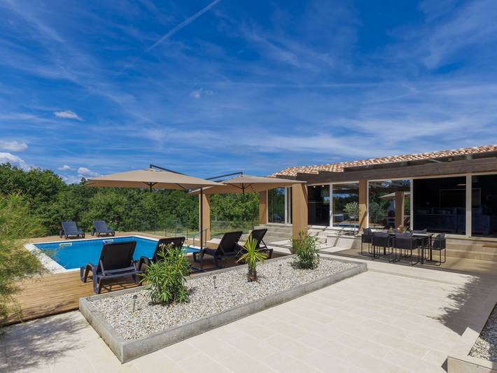 Ferienhaus für 5 Personen, mit Pool und Garten in Labin - 2