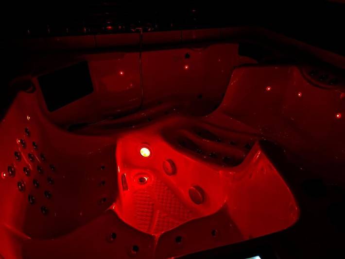 Chambre d’hôte pour 3 personnes, avec jardin et jacuzzi dans Thiernu