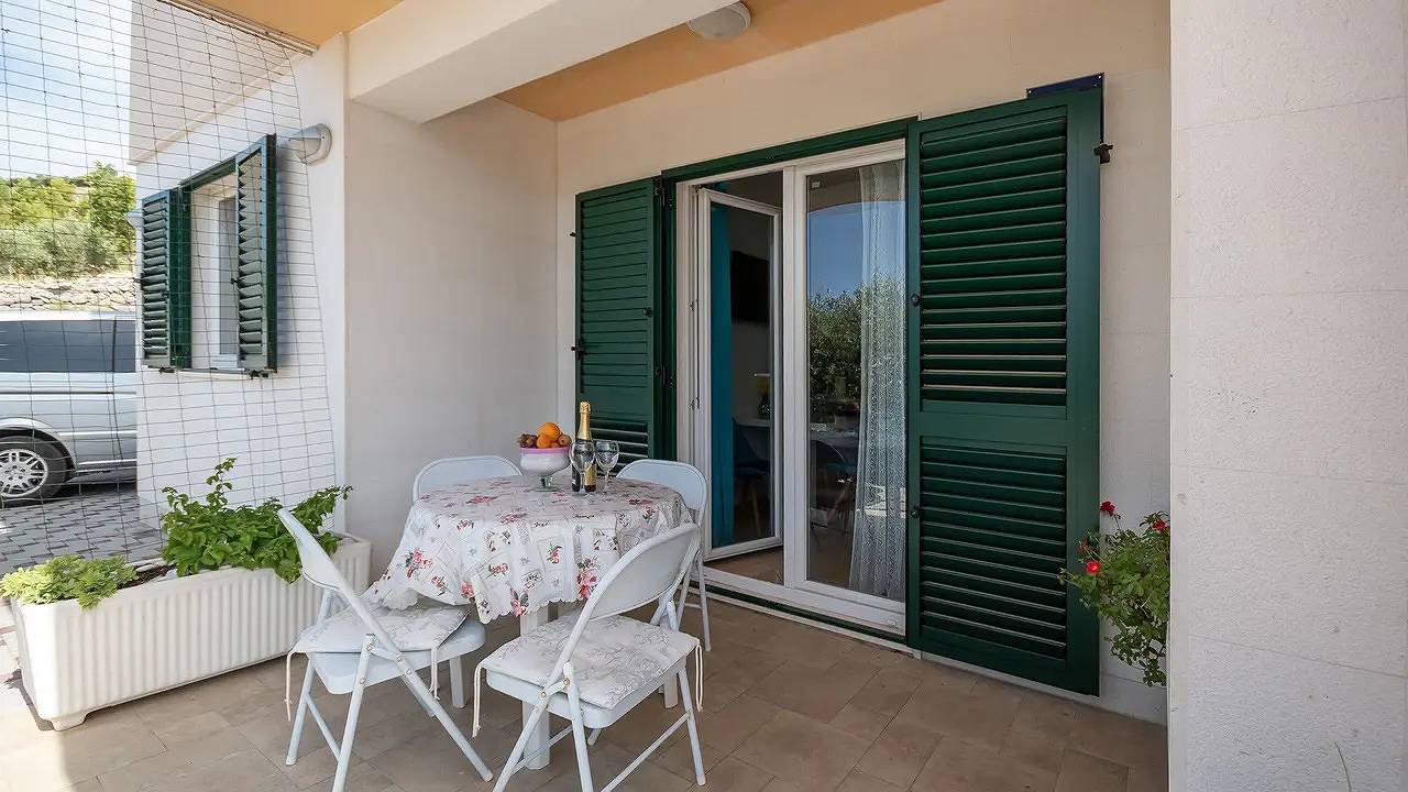 Appartamento vacanze a Omiš-Riviera a partire da 117€ a notte