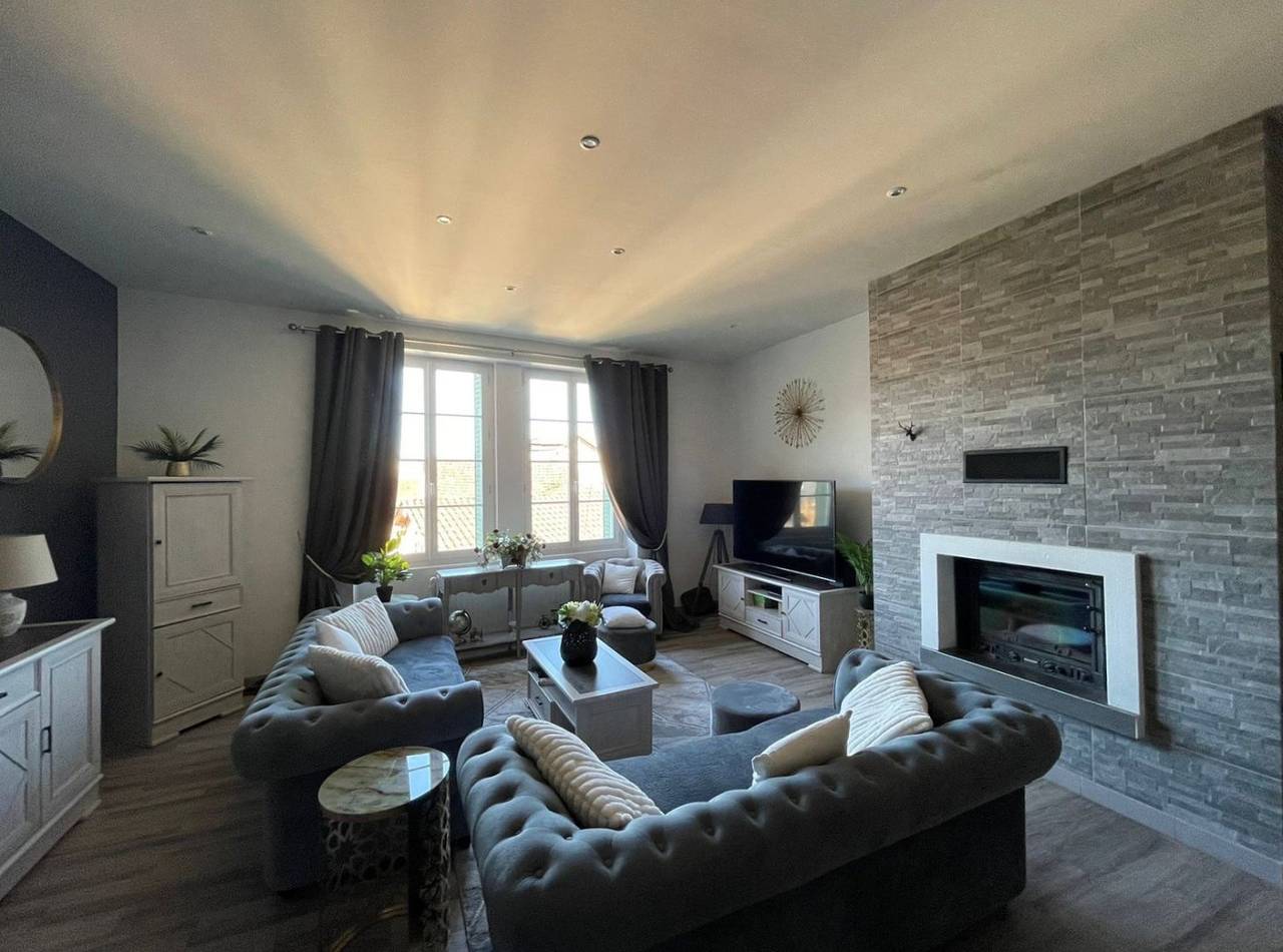 Appartement entier, Maison de ville avec terrasse pour 6 personnes in Souillac, Lot