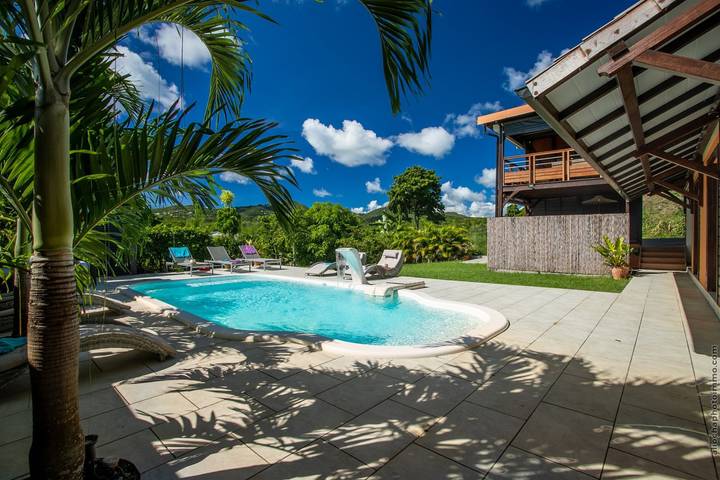 Location de vacances pour 16 personnes, avec terrasse et jardin à Le Diamant - 3