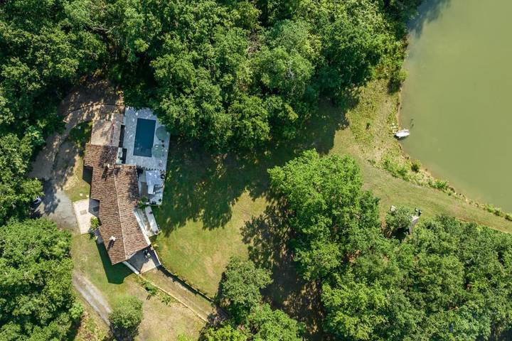 Location de vacances pour 3 personnes, avec jardin et vue ainsi que piscine et vue sur le lac, animaux acceptés à Montazeau - 3