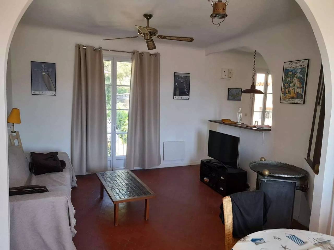 Appartamento intero, Grazioso appartamento luminoso con 8 letti in Hyeres, Porquerolles