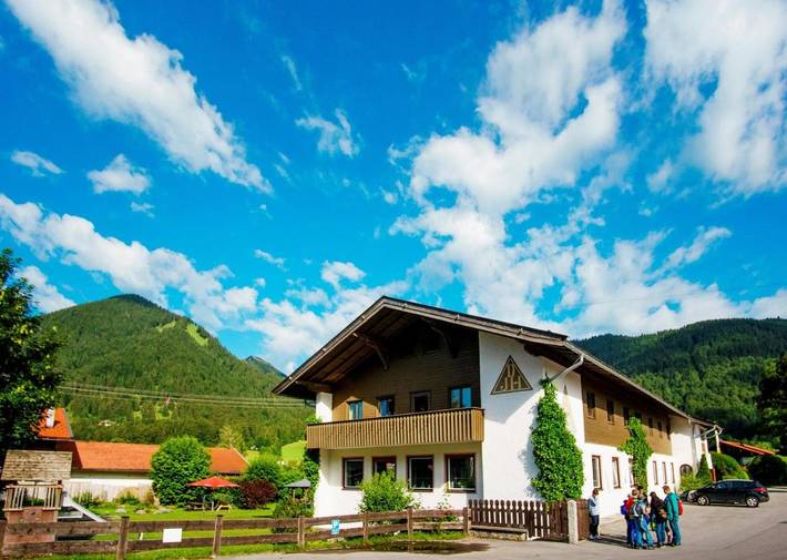 Hostel für 4 Personen, mit Garten und Sauna in Kreuth