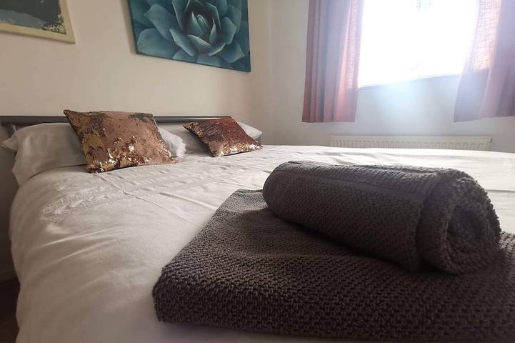 Holiday home for 9 people, with garden and balcony, with pets in Plymouth