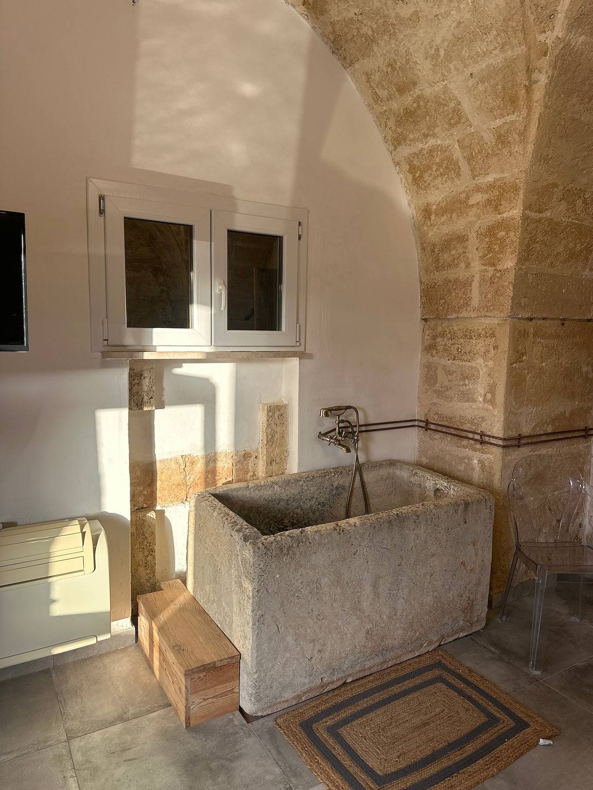 Chambre « Masseria Le Dimore, Stanza 5 » avec piscine partagée, Wi-Fi et climatisation in Baia Verde, Golfe de Tarente