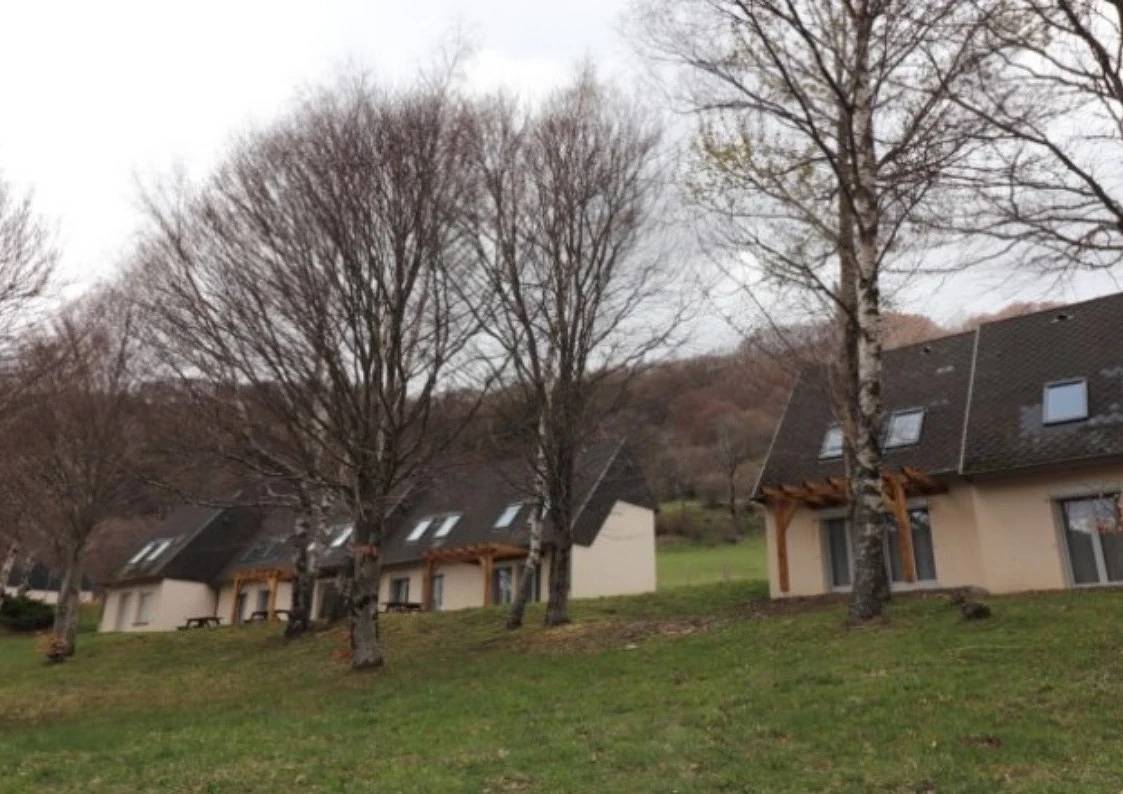 Ganze Wohnung, Gite 6 Espinette au pied du Puy Mary Cantal in Le Claux, Regionaler Naturpark Volcans d'Auvergne