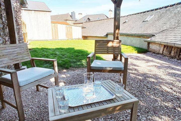 Gîte pour 5 personnes, avec jardin à Monterfil