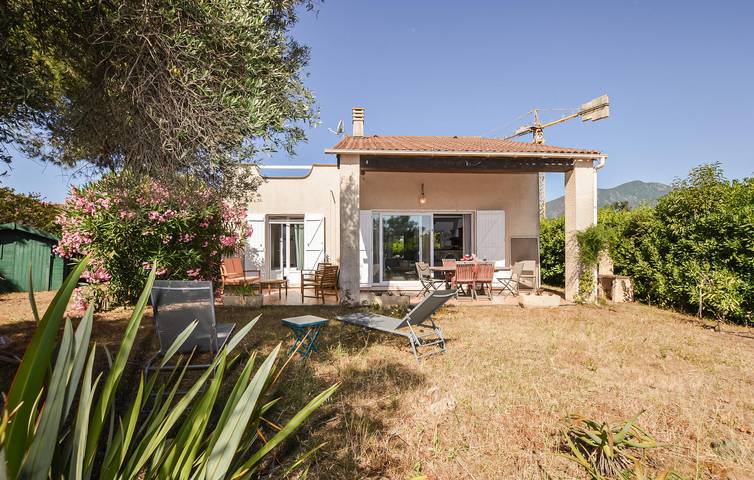 Maison de vacances pour 6 personnes, avec jardin et piscine