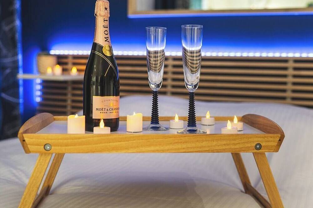 Apartamento entero, Mon nid D'Amour, Jacuzzi Privatif, Relaxation, Coeur du Mans in Le Mans, Sarthe