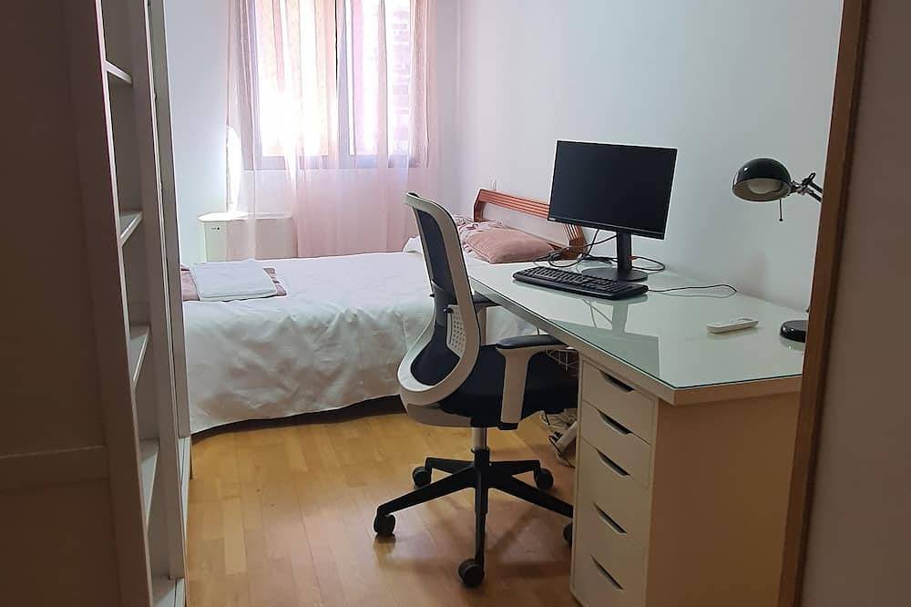 Ganze Wohnung, La Casa de Cloe | Terrasse, Büro, Gratisparkplatz, Haustiere erlaubt in Alcalá de Henares, Área Metropolitana de Madrid