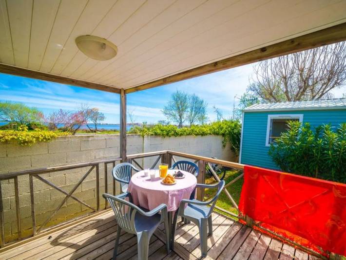 Camping für 4 Personen, mit Terrasse und Pool in Frontignan