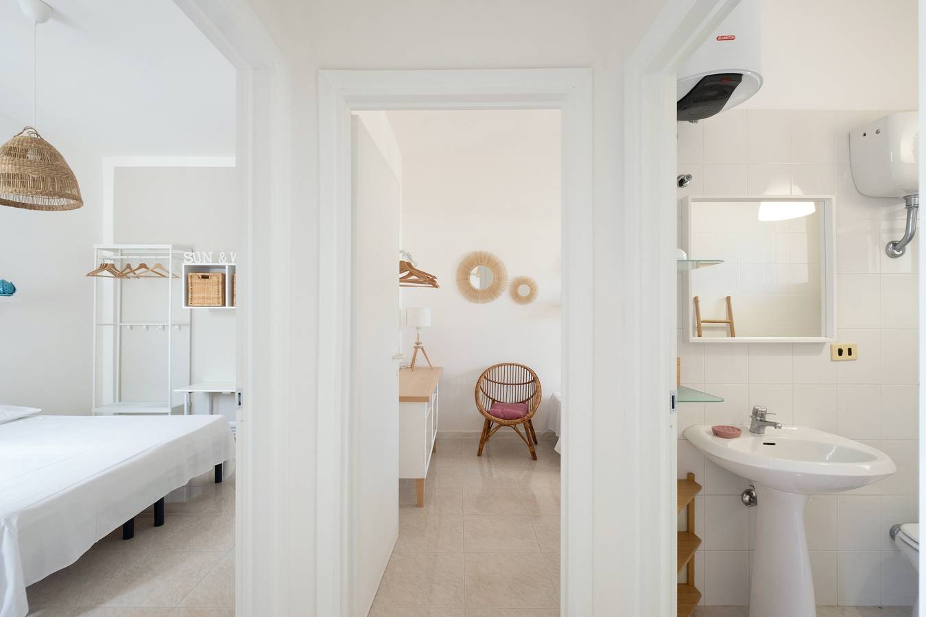 Appartamento intero, Casa vacanze 'Rent A Break - Oleandro' con giardino in comune, Wi-Fi e aria condizionata in Scala di Furno, Golfo di Taranto