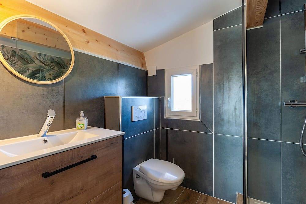 Entire apartment, Beautiful apartment in Eyragues in Eyragues, Arles region