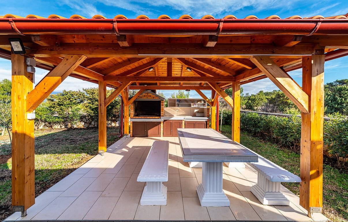 Ganze Wohnung, Apartman s terasom in Razanac, Zadar