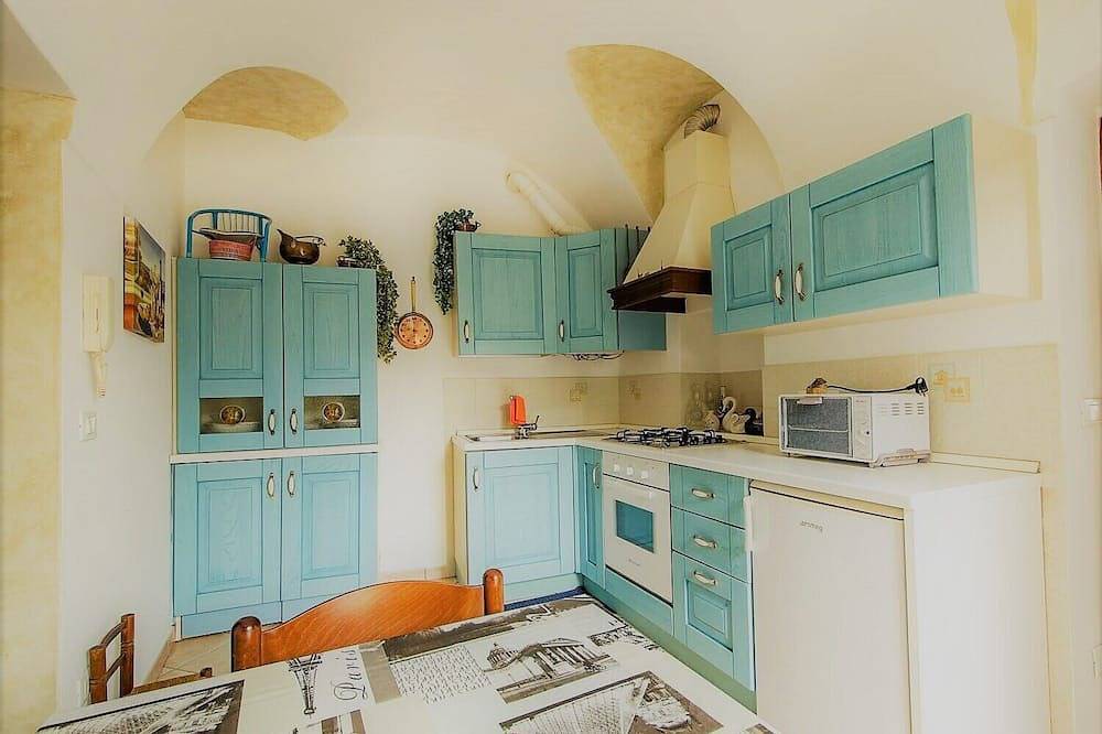 Entire apartment, Bellavista Love nest on one of the most beautiful ancient villages in Italy: Dolceacqua in Dolceacqua, Ligurian Alps