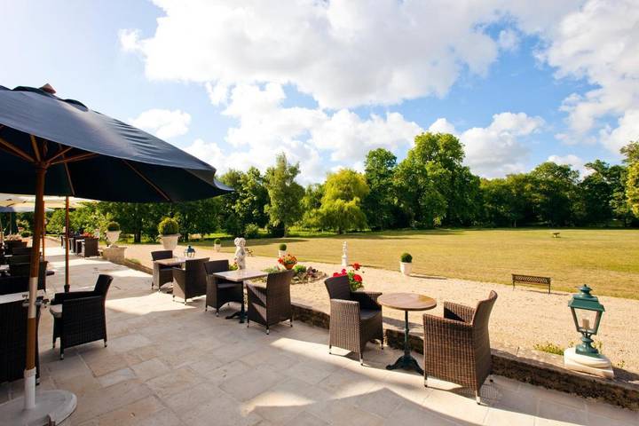 Hôtel pour 2 personnes, avec terrasse ainsi que jardin et piscine à Challans - 3