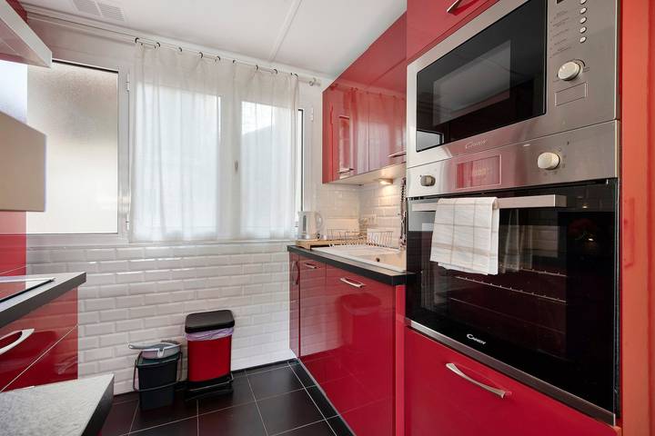 Appartement entier, Appartement « Le Bédat » avec vue montagne, balcon et Wi-Fi in Bagnères-de-Bigorre, Hautes-Pyrénées