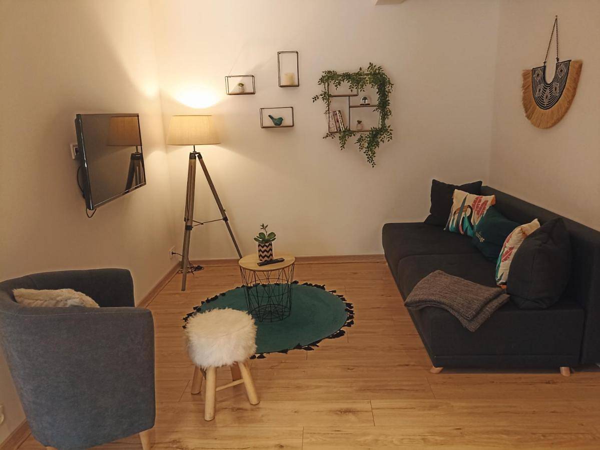 Appartement entier, Two-Bedroom Apartment in Chauzon, Ardèche