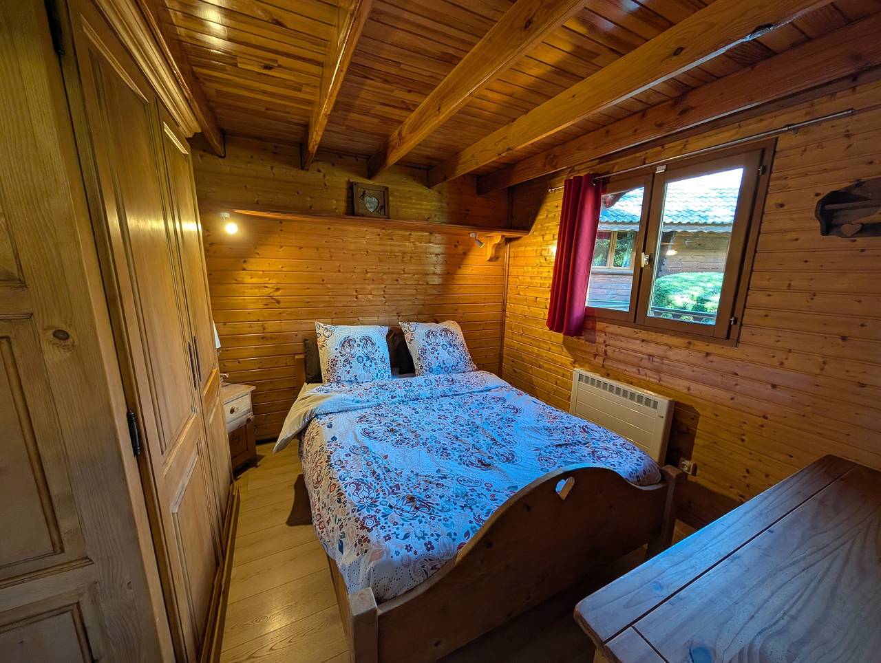 Caravane « Chalet Bouton d'Or » avec piscine partagée in Vaulnaveys-le-Bas, Isère