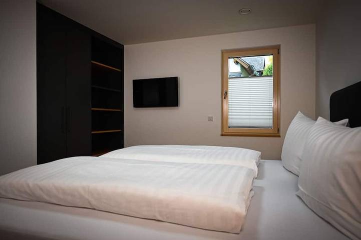 Ganze Wohnung, Moderne Ferienwohnung mit Terrasse für Freunde und Familie bis zu 5 Personen in Traben-Trarbach, Bernkastel-Kues & Umgebung