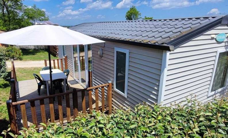 Location de vacances pour 5 personnes, avec terrasse et piscine dans Privas