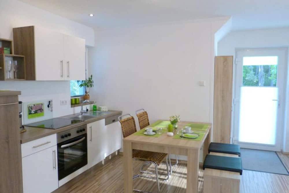 Ganze Wohnung, Ferienwohnung mit Wellness und Dachterrasse in Wackersdorf, Ostbayern
