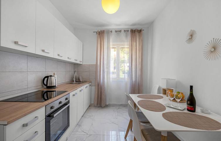 Ferienwohnung für 4 Personen, mit Terrasse in Sibenik - 3