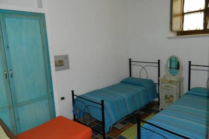 Ganze Wohnung, Haus Mit Veranda In Wenigen Schritten Vom Meer Entfernt in Santa Maria Navarrese, Baunei