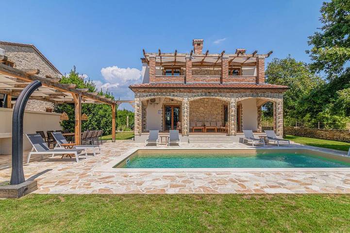 Ferienhaus für 8 Personen, mit Garten