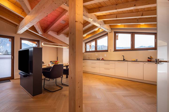 Ganze Wohnung, Himmel, Zirbe & Gebirge – Ihre Wohlfühloase mit eigener Sauna in Berchtesgaden in Berchtesgaden, Berchtesgadener Alpen