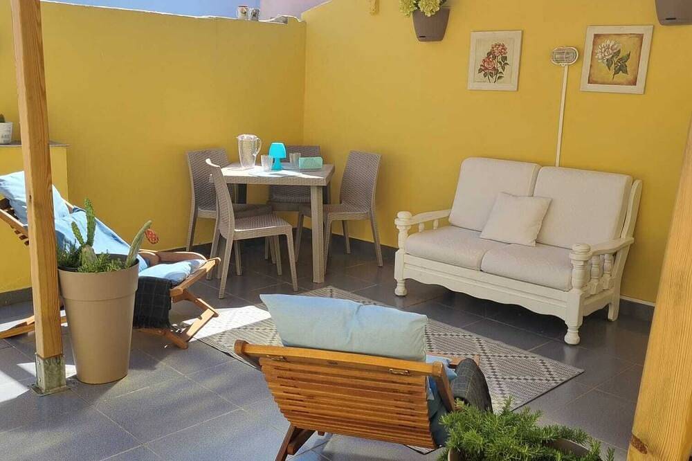 Komfortables Haus 2 Schlafzimmer und ein Badezimmer. Große terrasse in Bosa, Planargia