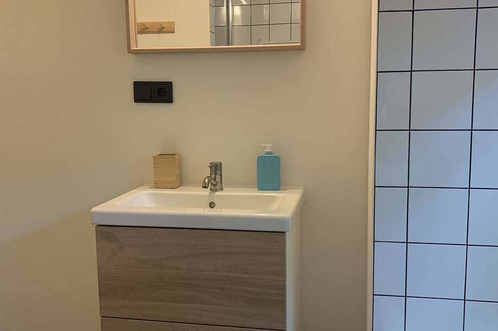 Black Cabin Veluwe - Wellness in the Forest - Air Conditioning & Sauna in Putten, Veluwe