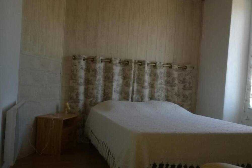 Casa rural renovada con terraza privada, barbacoa y wifi in Les Clouzeaux, Valle del Loira
