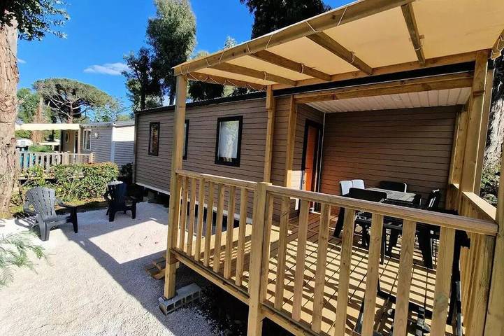 Camping pour 6 personnes à Mandelieu-la-Napoule
