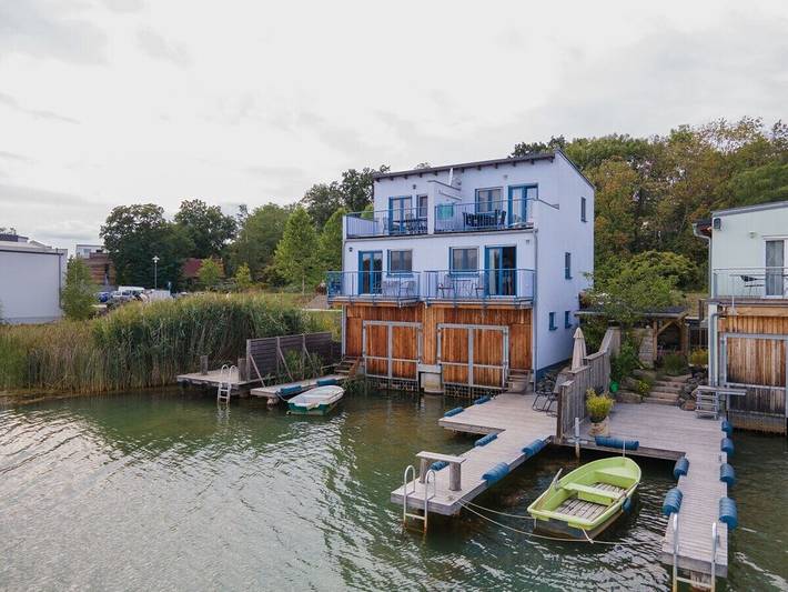 Angler direkt am Hainer See in Kahnsdorf, Neukieritzsch