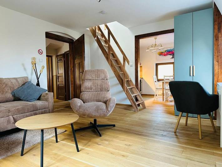 Apartament wakacyjny dla 6 osób, z widok i ogród, zwierzęta dozwolone w Szczawno-Zdrój