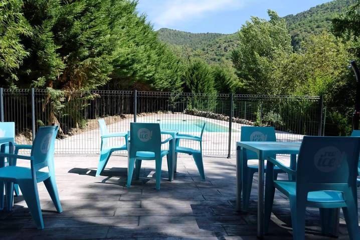 Camping für 4 Personen, mit Pool und Terrasse, mit Haustier in Midi-Pyrenäen - 3