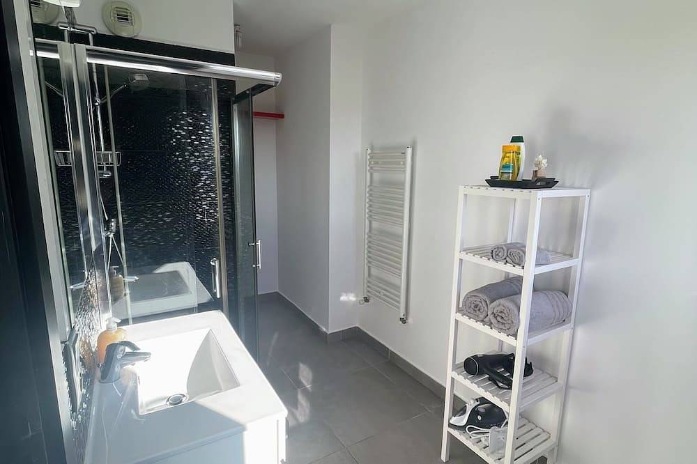 Apartamento entero, Appartement Cosy Avec Chambre-salon-cuisine Tout Équipée in Choisy-le-Roi, Valle del Marne