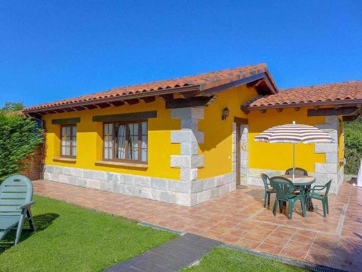 Casa rural con piscina para 4 personas, con terraza y jardín además de piscina y vistas en Asturias - 2