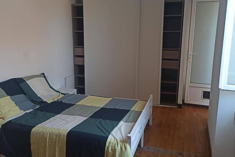 Gite 4 Personnes/2 Chambres/terrasse - Proximité Dordogne et Sites Touristiques in Puybrun, Lot