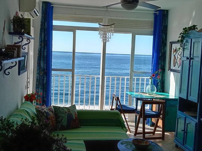 Apartamento para 2 personas, con balcón y vistas en Sorvilán